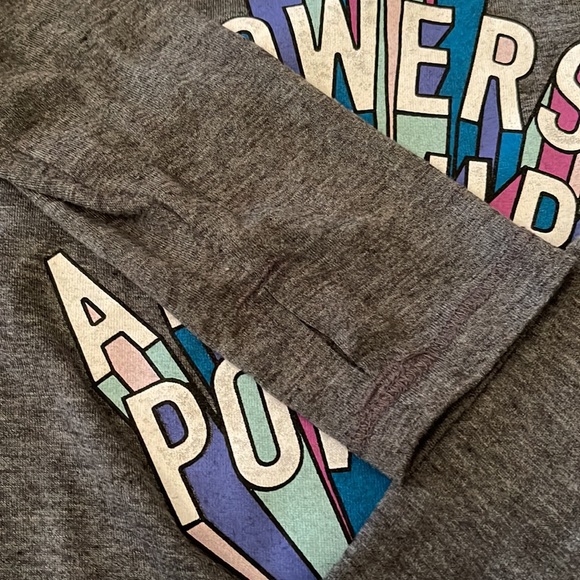 Old Navy active long sleeved tee - Picture 2 of 2